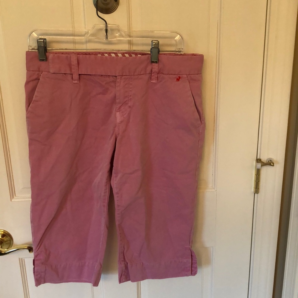 Old navy size 8 pink capris, zip & hook closures